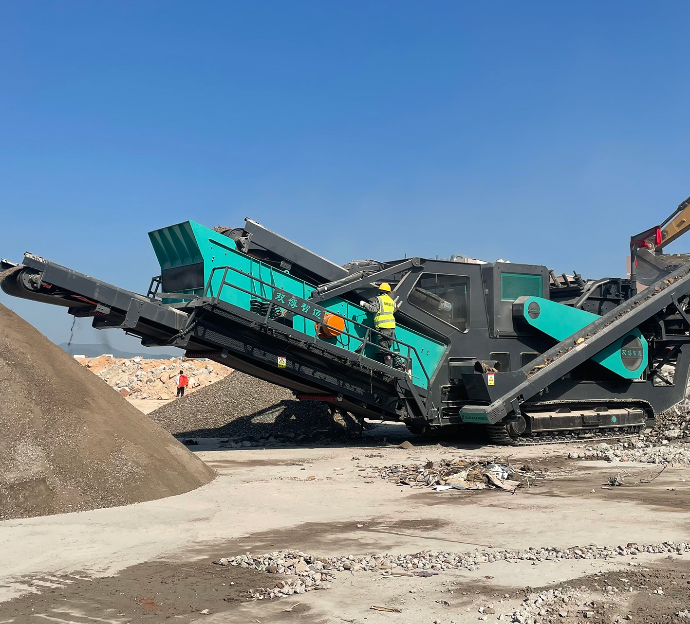 反擊式移動破碎站每小時能處理多少建筑垃圾？